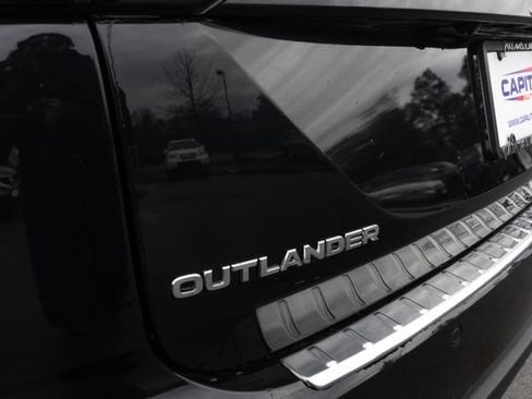 Used 2022 Mitsubishi Outlander ES AWD/4WD image 42