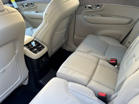 New 2026 Volvo XC90 T8 Ultra image 12