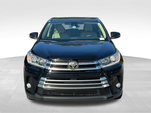 Used 2017 Toyota Highlander Limited image 9