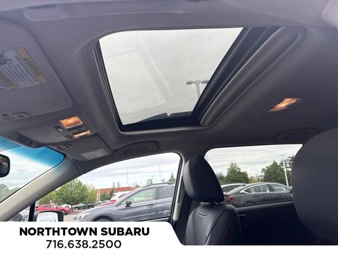 Used 2017 Subaru Outback 2.5i Limited AWD/4WD image 11