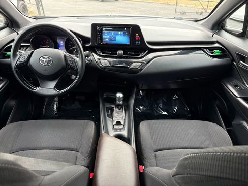 Used 2018 Toyota C-HR XLE image 17