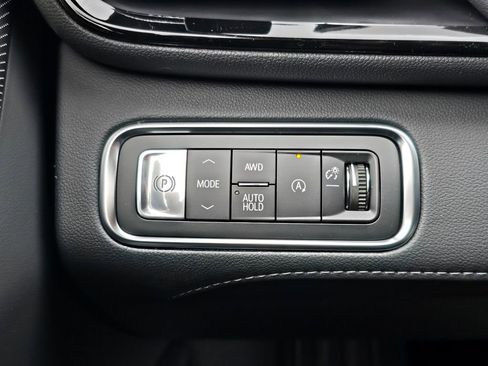 New 2026 Buick Enclave Avenir image 17