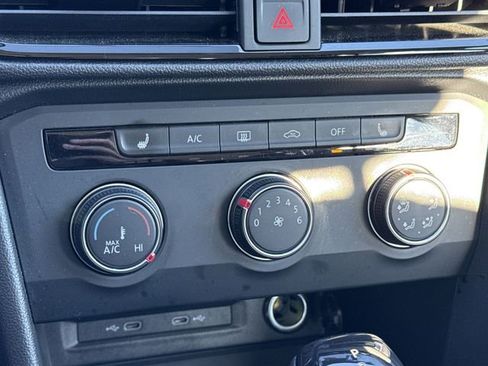 Used 2022 Volkswagen Taos S image 24