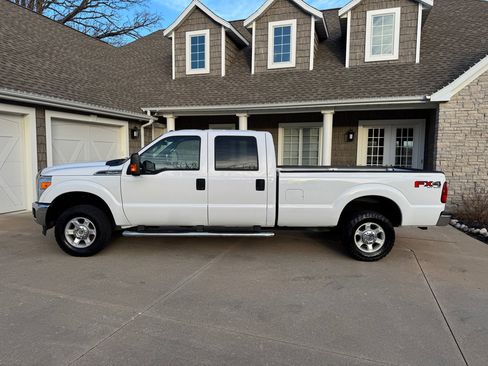Used 2014 Ford F250 XLT image 3