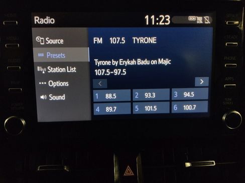 Used 2019 Toyota Corolla SE image 25