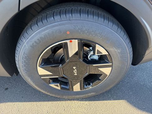New 2026 Kia Sportage LX FWD image 19