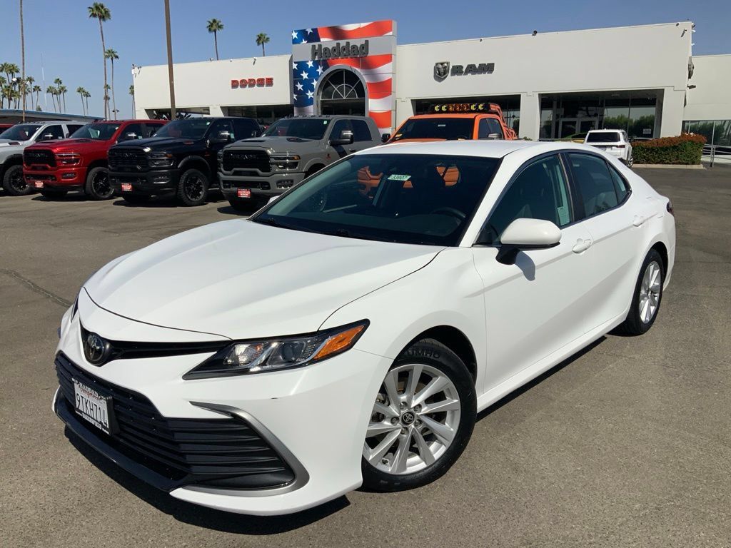Used 2024 Toyota Camry LE FWD image 10