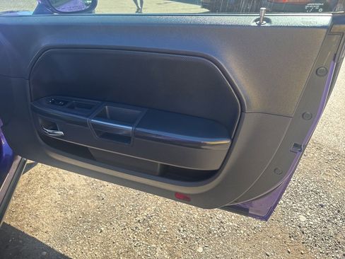 Used 2010 Dodge Challenger R/T image 38