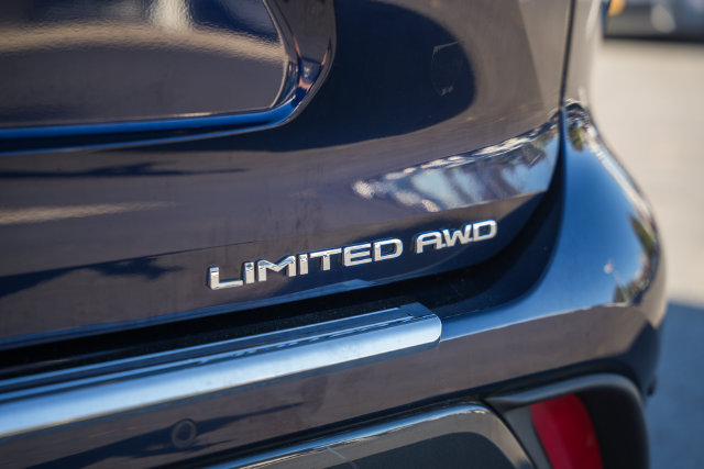 Used 2021 Toyota Highlander Limited AWD/4WD image 8