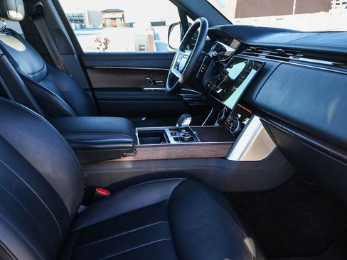 Certified 2023 Land Rover Range Rover SE image 17