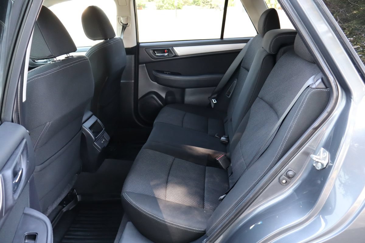 Used 2018 Subaru Outback 2.5i Premium AWD/4WD image 18