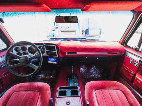 Used 1990 GMC Jimmy 4WD image 32