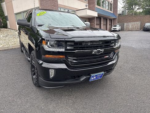 Used 2016 Chevrolet Silverado 1500 LT w/ Midnight Edition AWD/4WD image 9
