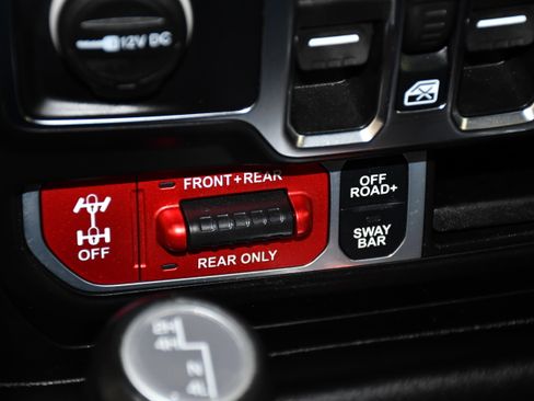 Used 2021 Jeep Wrangler Unlimited Rubicon AWD/4WD image 33