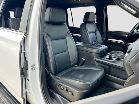 Used 2021 Chevrolet Suburban LT AWD/4WD image 29