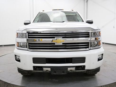 Used 2015 Chevrolet Silverado 2500 High Country image 2