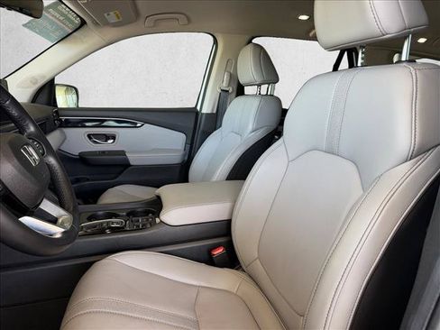 Used 2024 Honda Pilot EX-L image 9