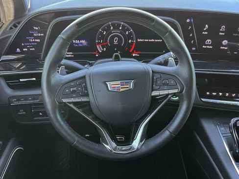 Certified 2024 Cadillac Escalade ESV V image 12