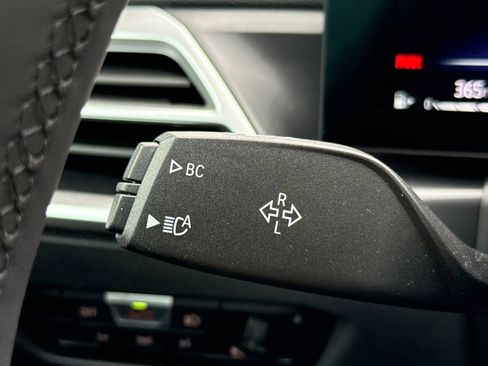 Used 2025 BMW 430i Coupe w/ Premium Package image 30