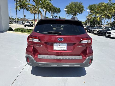 Used 2019 Subaru Outback 2.5i Premium AWD/4WD image 2