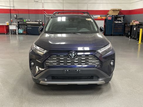 Used 2025 Toyota RAV4 Limited FWD image 3