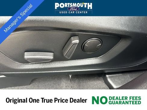 Certified 2022 Ford Explorer XLT w/ Equipment Group 202A image 23