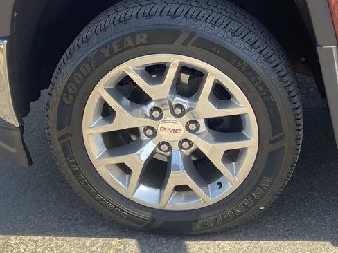 Used 2015 GMC Sierra 1500 SLT w/ SLT Crew Cab Value Package AWD/4WD image 27