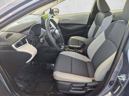 Used 2025 Toyota Corolla LE FWD image 15