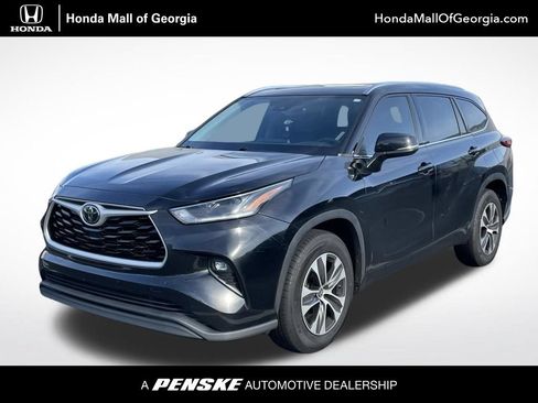 Used 2021 Toyota Highlander XLE FWD image 1