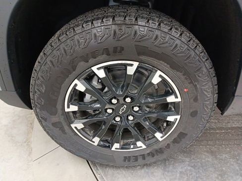 New 2026 Chevrolet Traverse Z71 w/ Enhanced Driving Package image 5