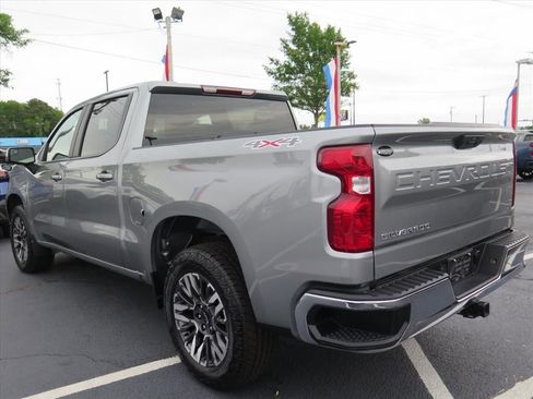 Used 2025 Chevrolet Silverado 1500 LT AWD/4WD image 5