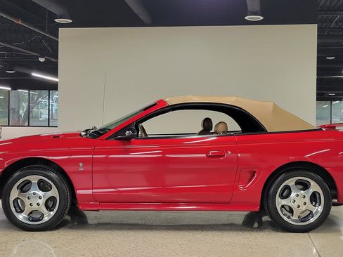 Used 1994 Ford Mustang GT RWD image 20
