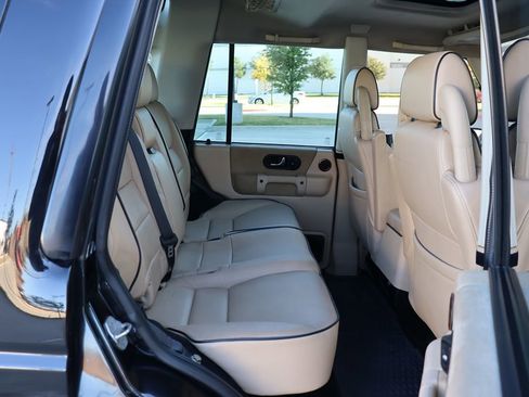 Used 2004 Land Rover Discovery SE image 42