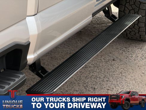 Used 2023 Ford F350 Platinum image 14