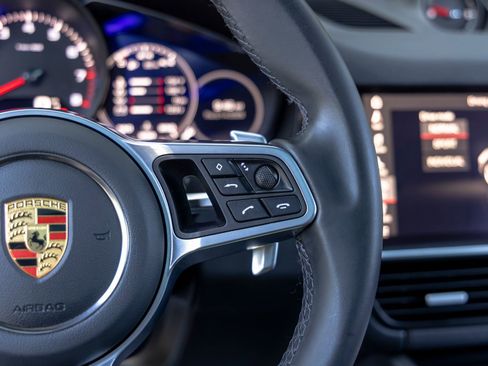 Certified 2021 Porsche Cayenne AWD/4WD image 33