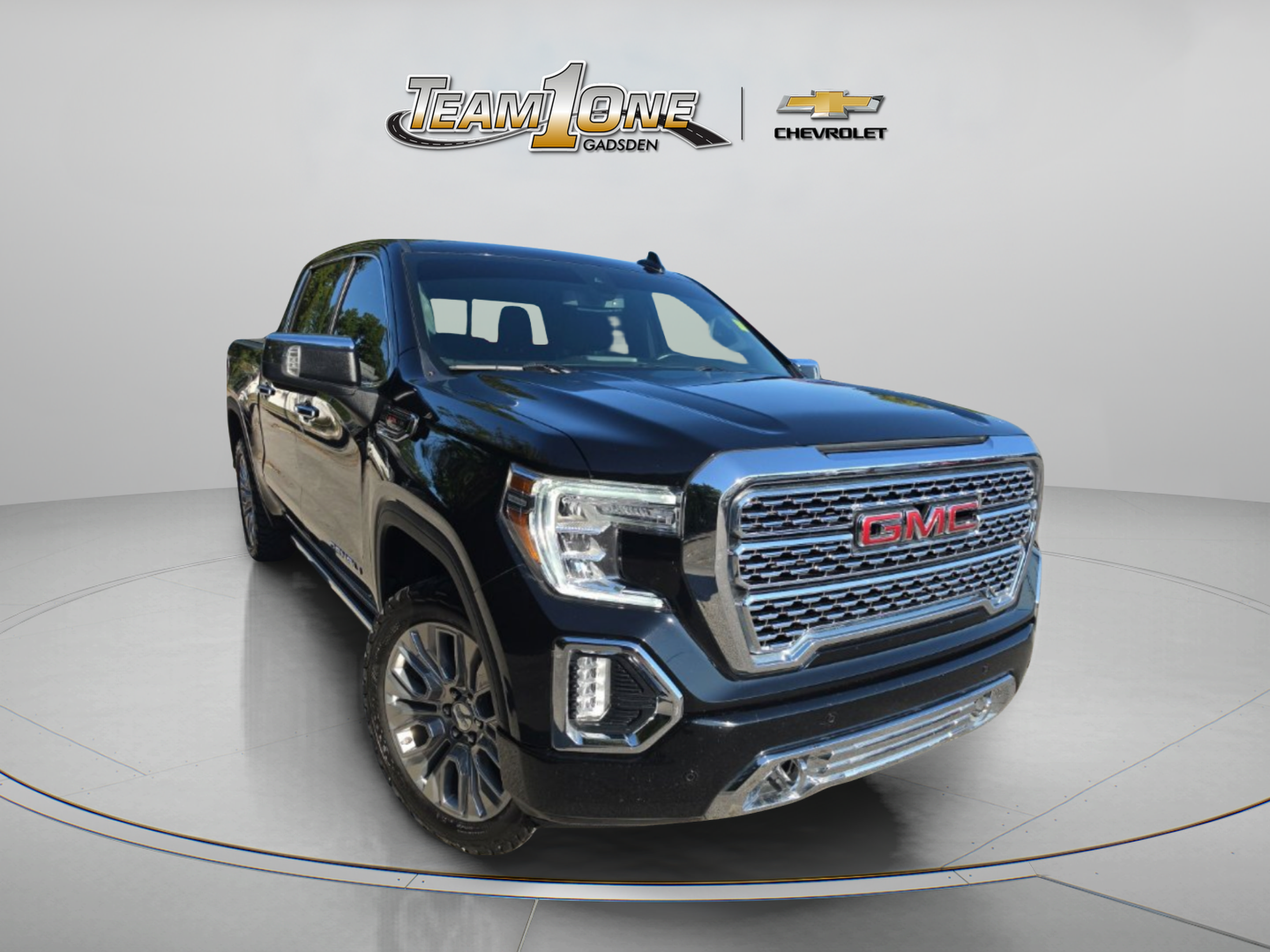 Used 2022 GMC Sierra 1500 Denali w/ Denali Premium Package AWD/4WD image 1