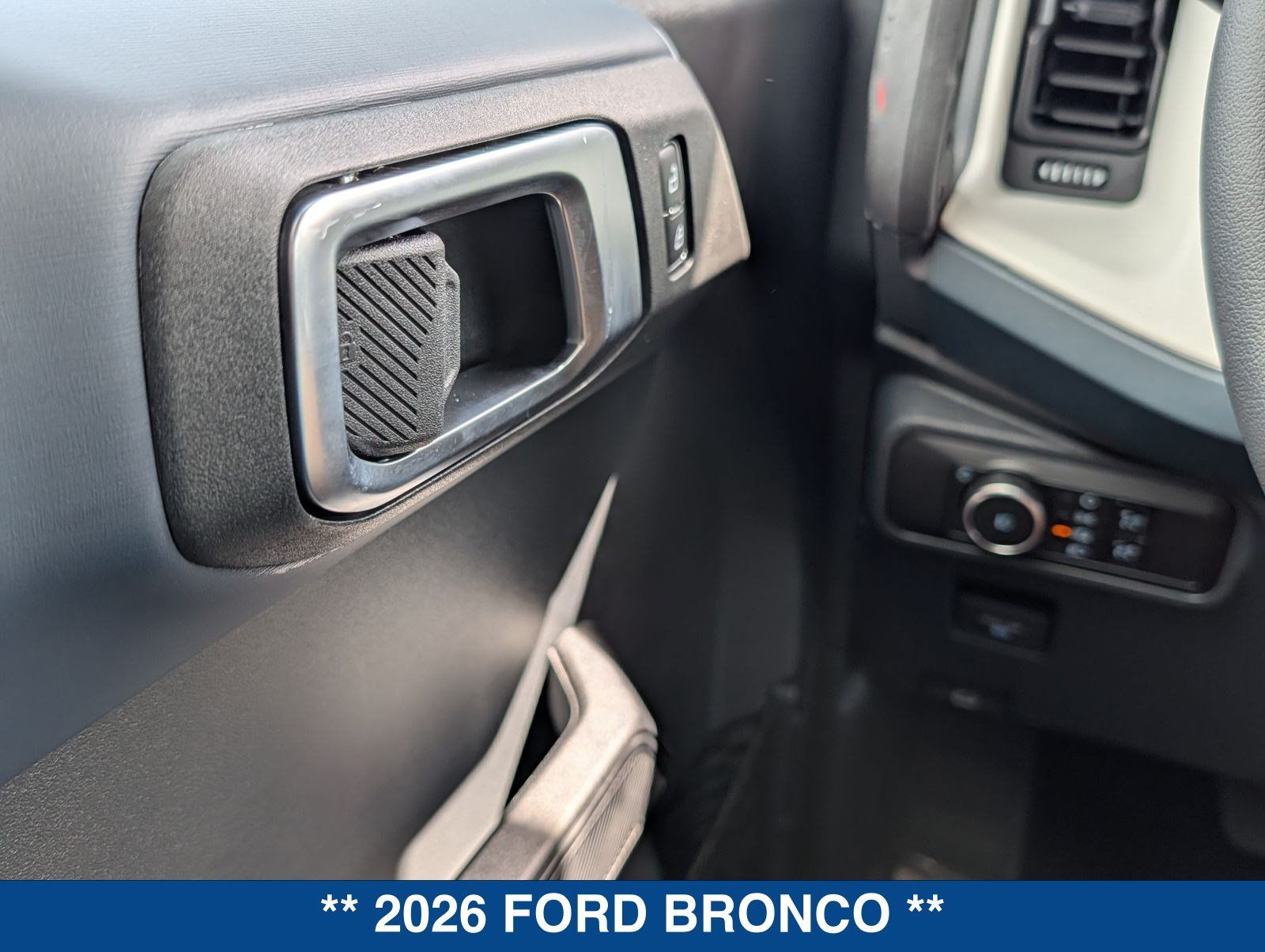 New 2026 Ford Bronco Heritage Edition AWD/4WD image 25