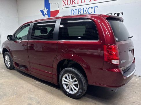 Used 2019 Dodge Grand Caravan SXT FWD image 12