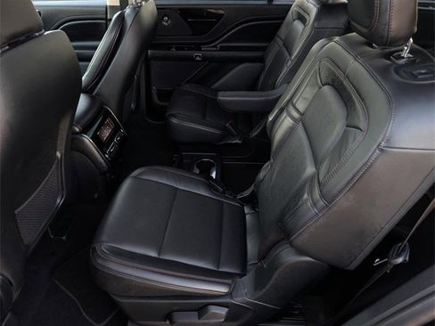 Used 2024 Lincoln Aviator Reserve image 27