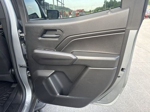 Used 2025 Chevrolet Colorado Trail Boss AWD/4WD image 22