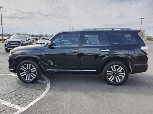Used 2018 Toyota 4Runner Limited image 15