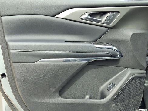 Certified 2025 Chevrolet Traverse LT image 14