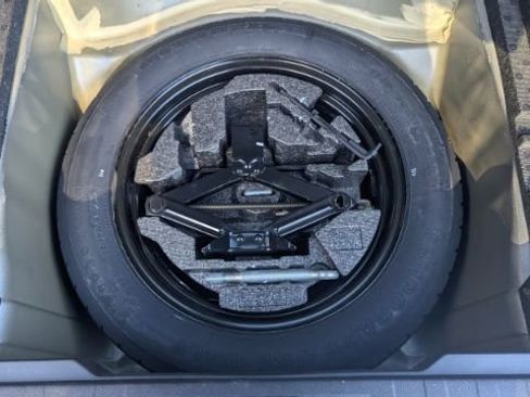 Used 2013 Subaru Outback 3.6R Limited image 14