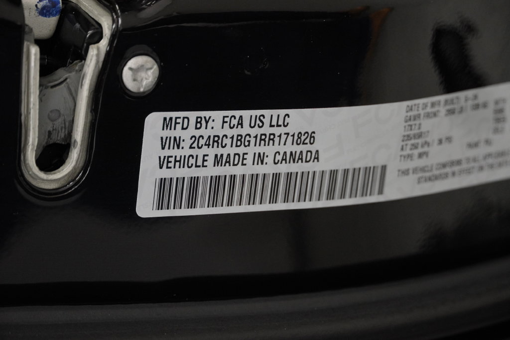 Certified 2024 Chrysler Pacifica Touring-L FWD image 53