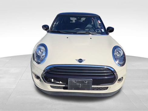 Used 2021 MINI Cooper 2-Door Hardtop image 2