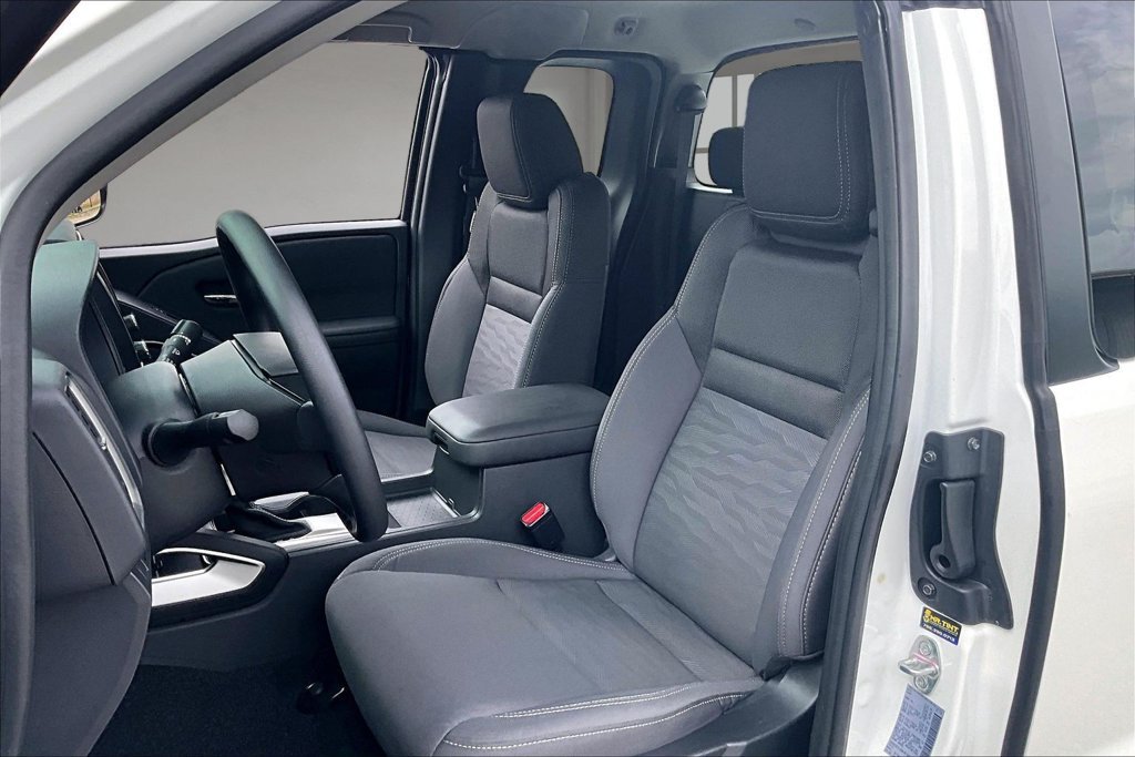 Used 2024 Nissan Frontier SV RWD image 21