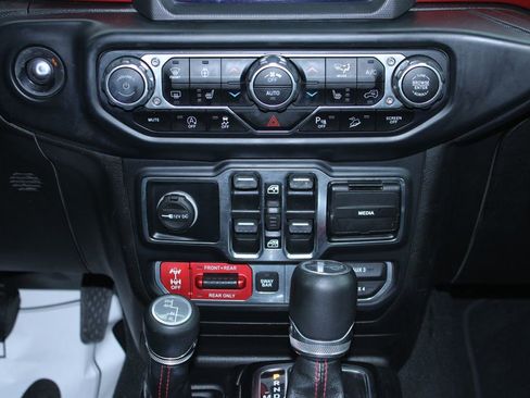 Used 2019 Jeep Wrangler Unlimited Rubicon AWD/4WD image 28