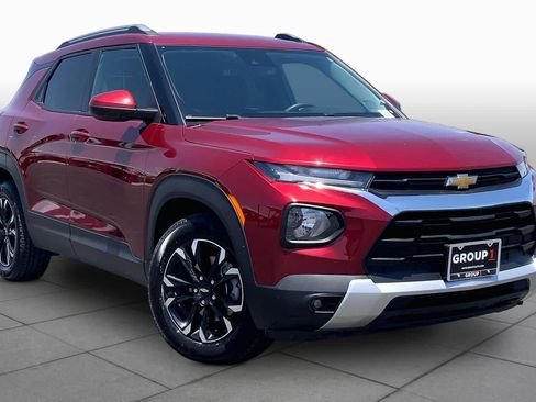 Used 2023 Chevrolet TrailBlazer LT FWD image 3