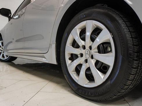 Used 2022 Toyota Corolla LE image 33
