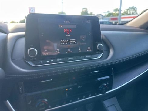 Used 2021 Nissan Rogue SL AWD/4WD image 28